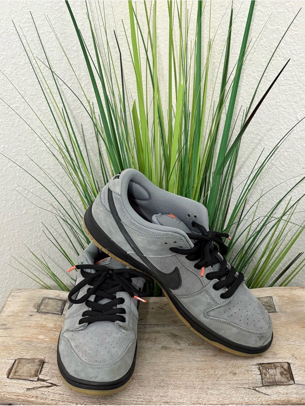 Nike SB Dunk Low Cool Grey Sneakers - Picture 2 of 8